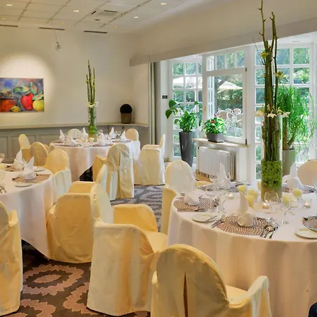 Отель Western Der Foehrenhof 3*