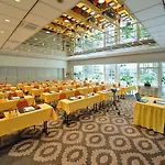 Отель Western Der Foehrenhof 3*