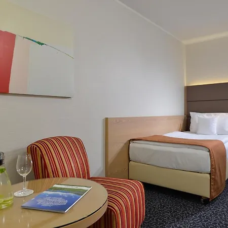 فندق Western Der Foehrenhof 3*
